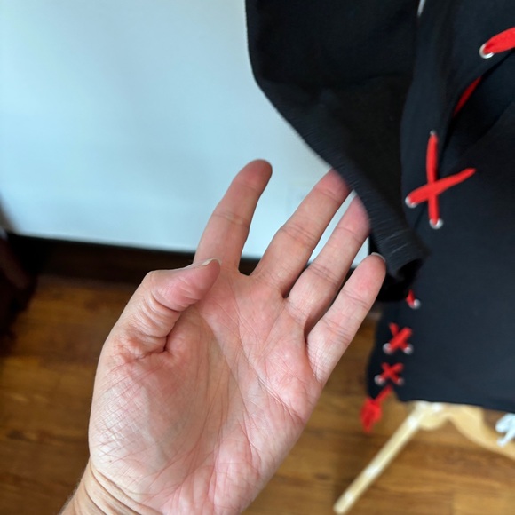 Boohoo Black Deep V-Neck Red & White Lace Up Long Sleeve Midi Dress - Picture 7 of 10